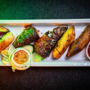 Roasted plantain, Fish & sauce